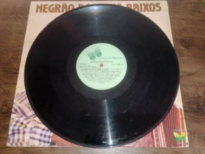 LP Vinil Negrão dos Oito Baixos - A Moça dos Presentes