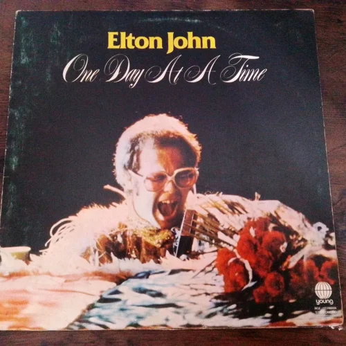 LP Vinil Elton John - One Day At A Time