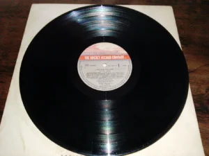 LP Vinil Elton John - Too Low For Zero