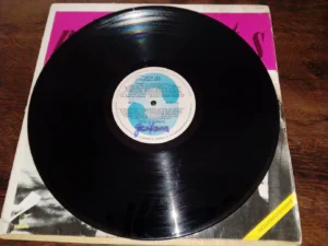 IMG_20260615_121134 LP Vinil Rita & Roberto - Rita Hits