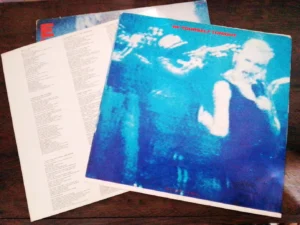 IMG_20260717_191301 LP Vinil Eurythmics - Be Yourself Tonight (Edição EUA)