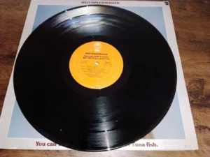 IMG_20260915_184407 LP Vinil REO Speedwagon - You Can Tune A Piano, But You Can't Tuna Fish
